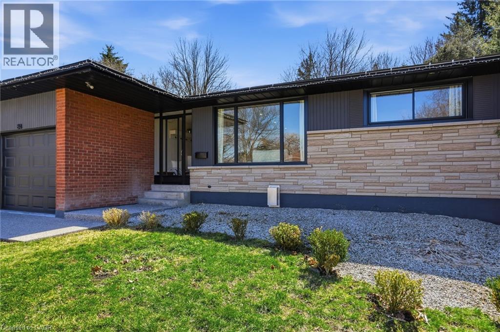 84 Pleasant Avenue, Dundas, Ontario  L9H 3T4 - Photo 3 - 40827706