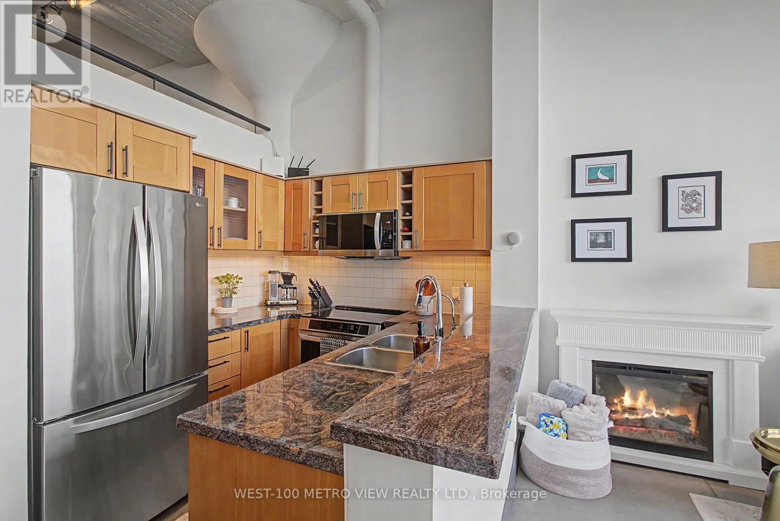 415 - 1001 Roselawn Avenue, Toronto, Ontario  M6B 4M4 - Photo 10 - W13140070