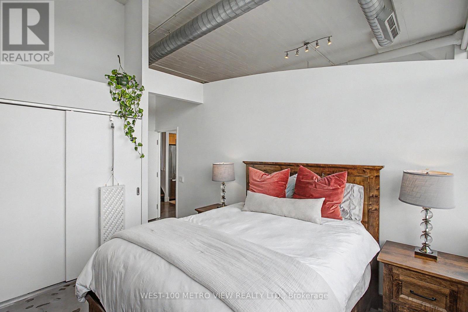 415 - 1001 Roselawn Avenue, Toronto, Ontario  M6B 4M4 - Photo 12 - W13140070
