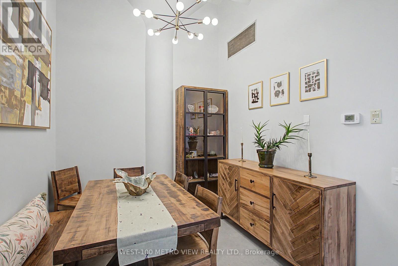 415 - 1001 Roselawn Avenue, Toronto, Ontario  M6B 4M4 - Photo 3 - W13140070