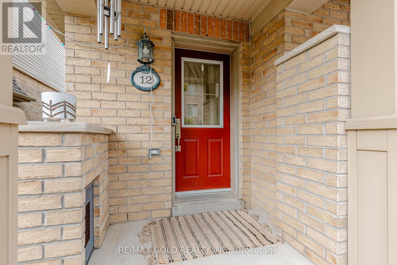 12 Cailiff Street, Brampton, Ontario  L6Y 0P9 - Photo 4 - W13138108