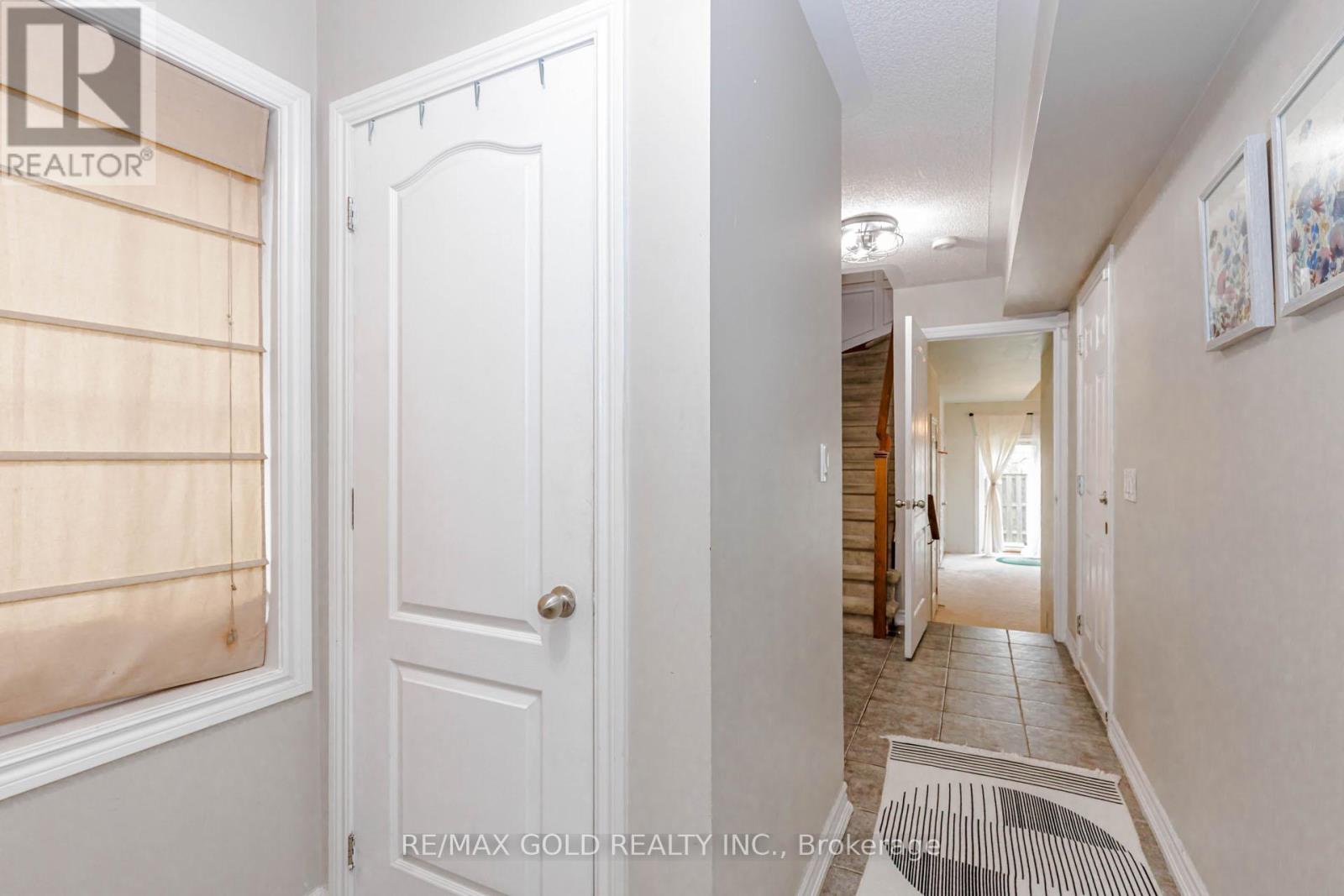 12 Cailiff Street, Brampton, Ontario  L6Y 0P9 - Photo 5 - W13138108