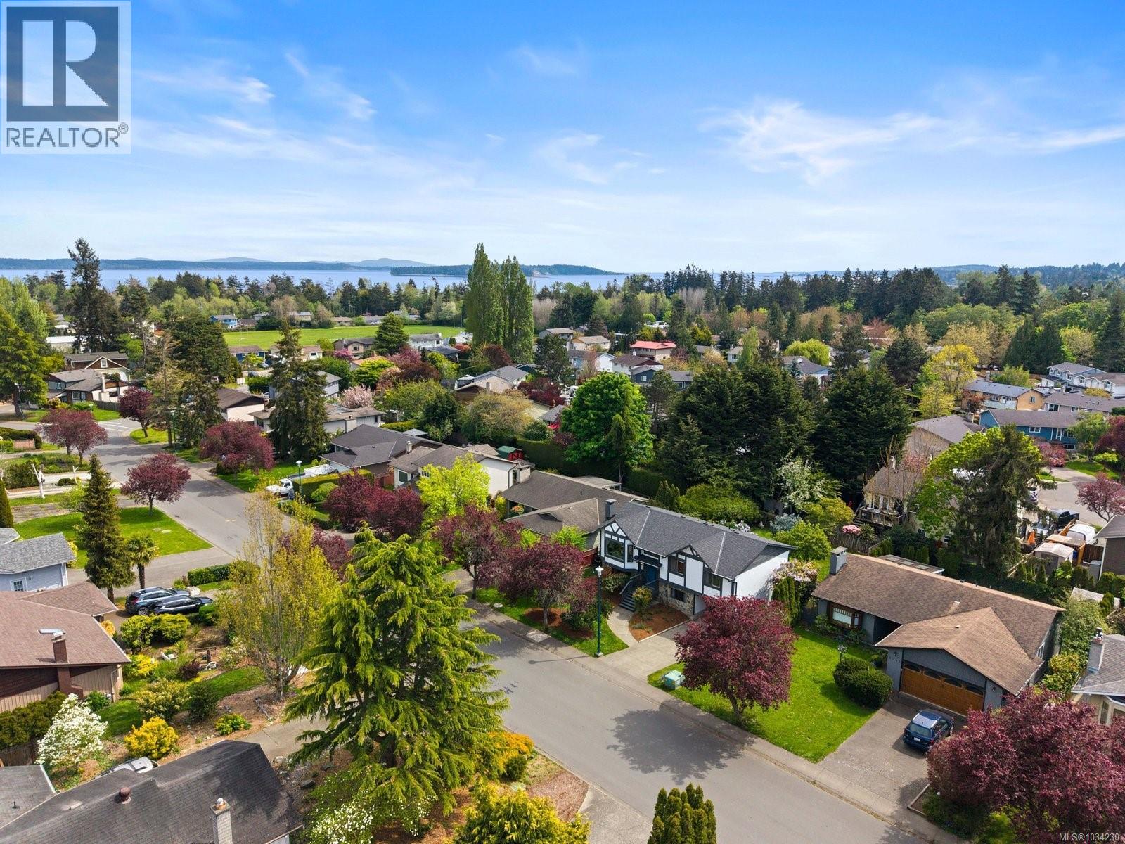 2051 Northbrook Dr, Sidney, British Columbia  V8L 4J3 - Photo 44 - 1034230