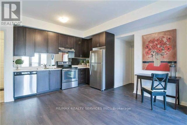 250 Sunny Meadow Boulevard, Brampton, Ontario  L6R 3Y7 - Photo 4 - W13139686