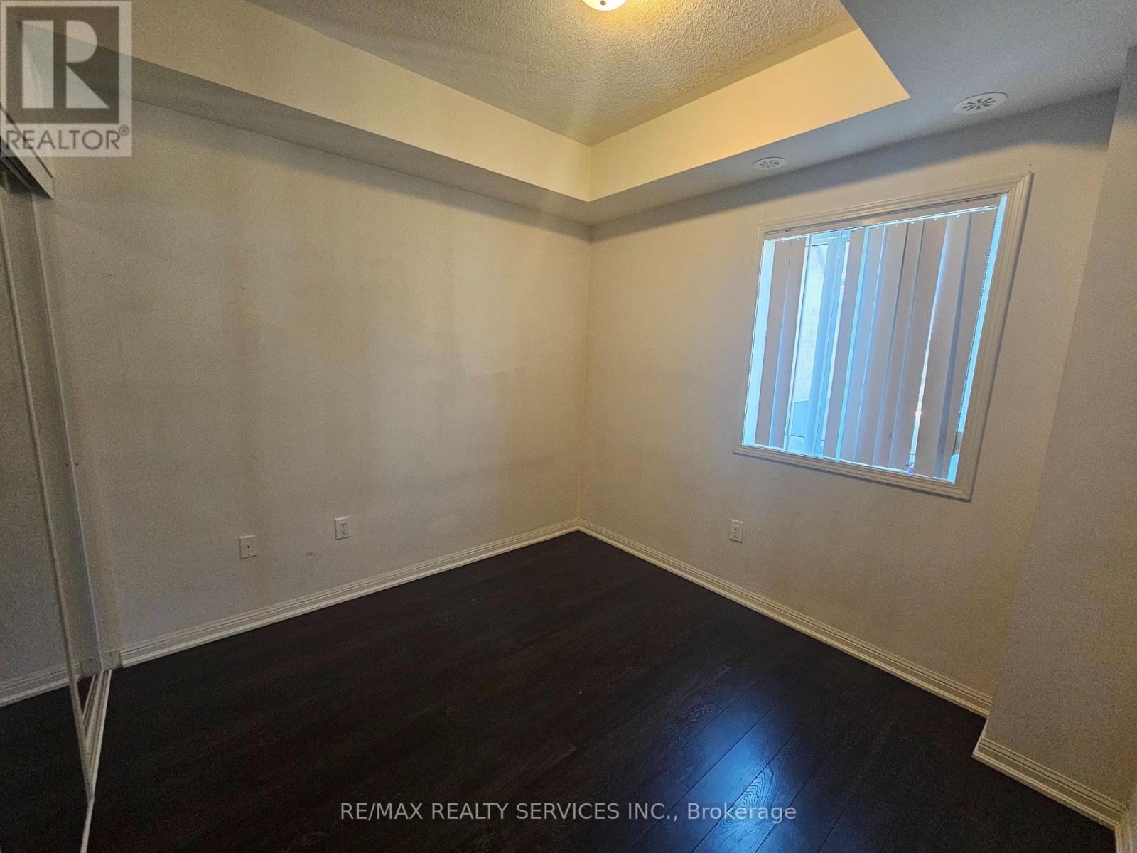 250 Sunny Meadow Boulevard, Brampton, Ontario  L6R 3Y7 - Photo 18 - W13139686