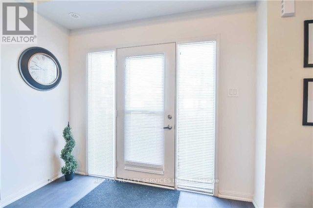 250 Sunny Meadow Boulevard, Brampton, Ontario  L6R 3Y7 - Photo 3 - W13139686