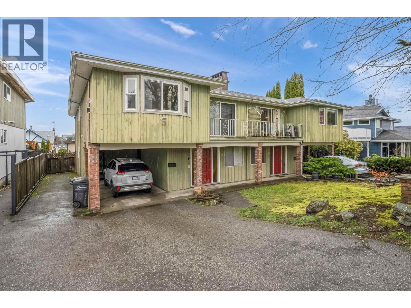 3963  - 3965 Gilpin Street, Burnaby, British Columbia  V5G 2H2 - Photo 1 - R3124576