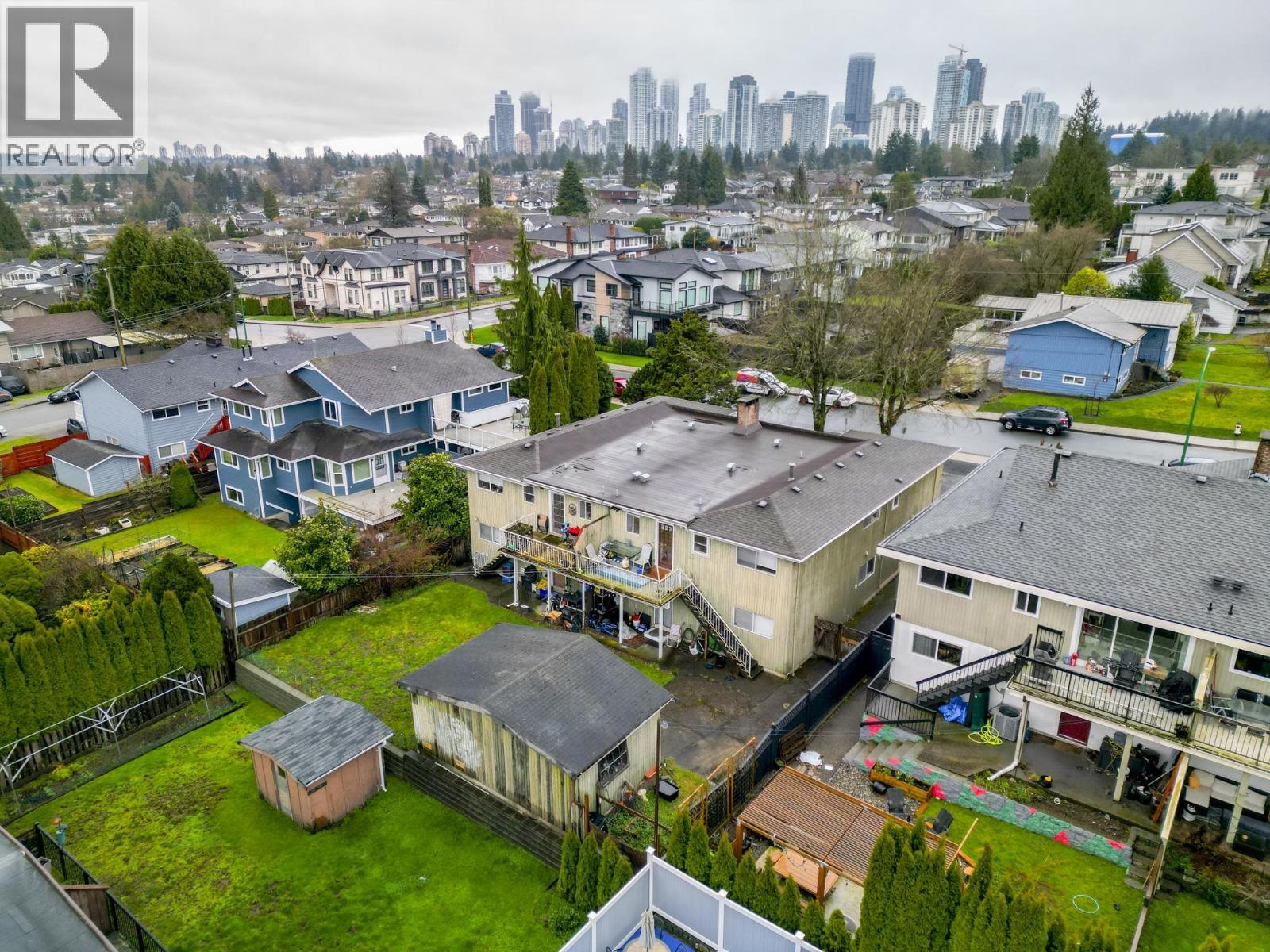 3963  - 3965 Gilpin Street, Burnaby, British Columbia  V5G 2H2 - Photo 4 - R3124575
