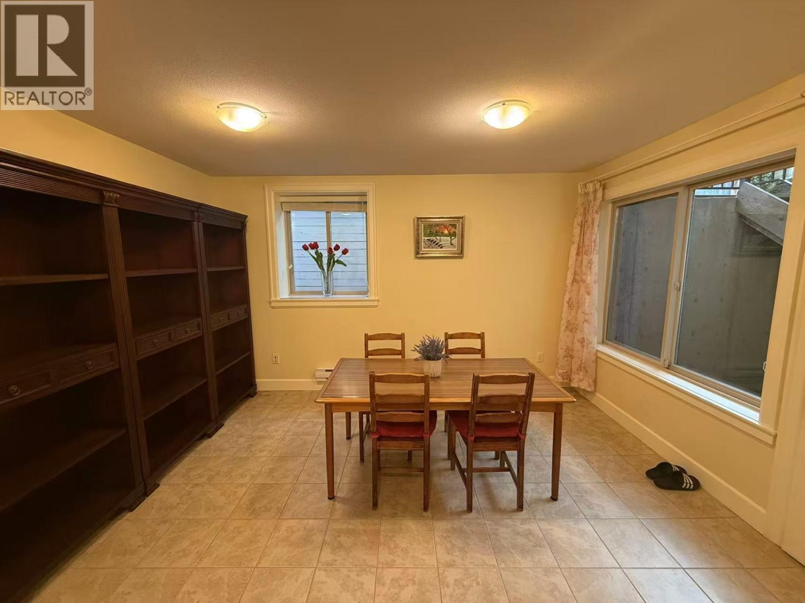 Basement 7994 Elwell Street, Burnaby, British Columbia  V5E 1M4 - Photo 2 - R3124577