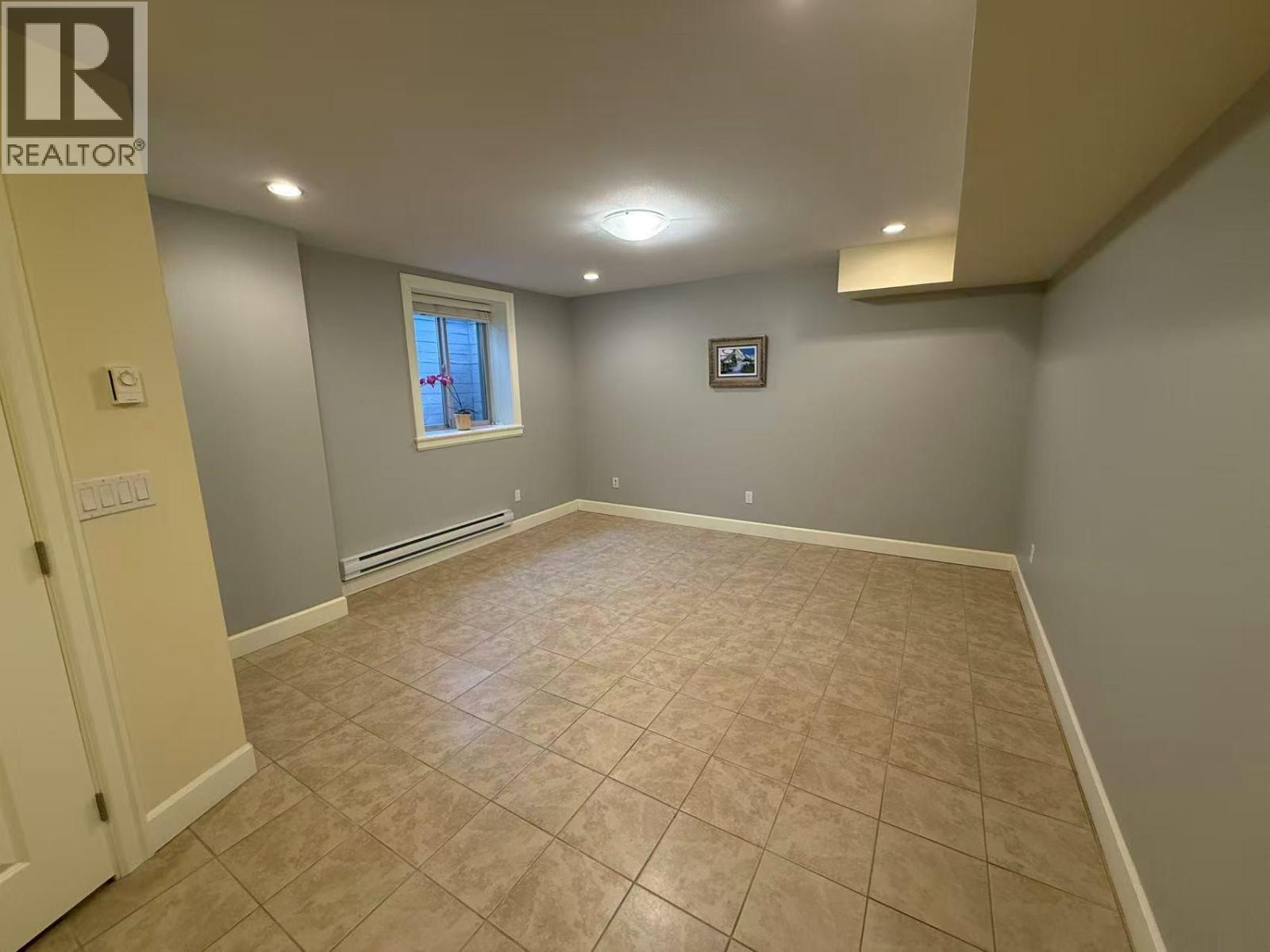 Basement 7994 Elwell Street, Burnaby, British Columbia  V5E 1M4 - Photo 9 - R3124577