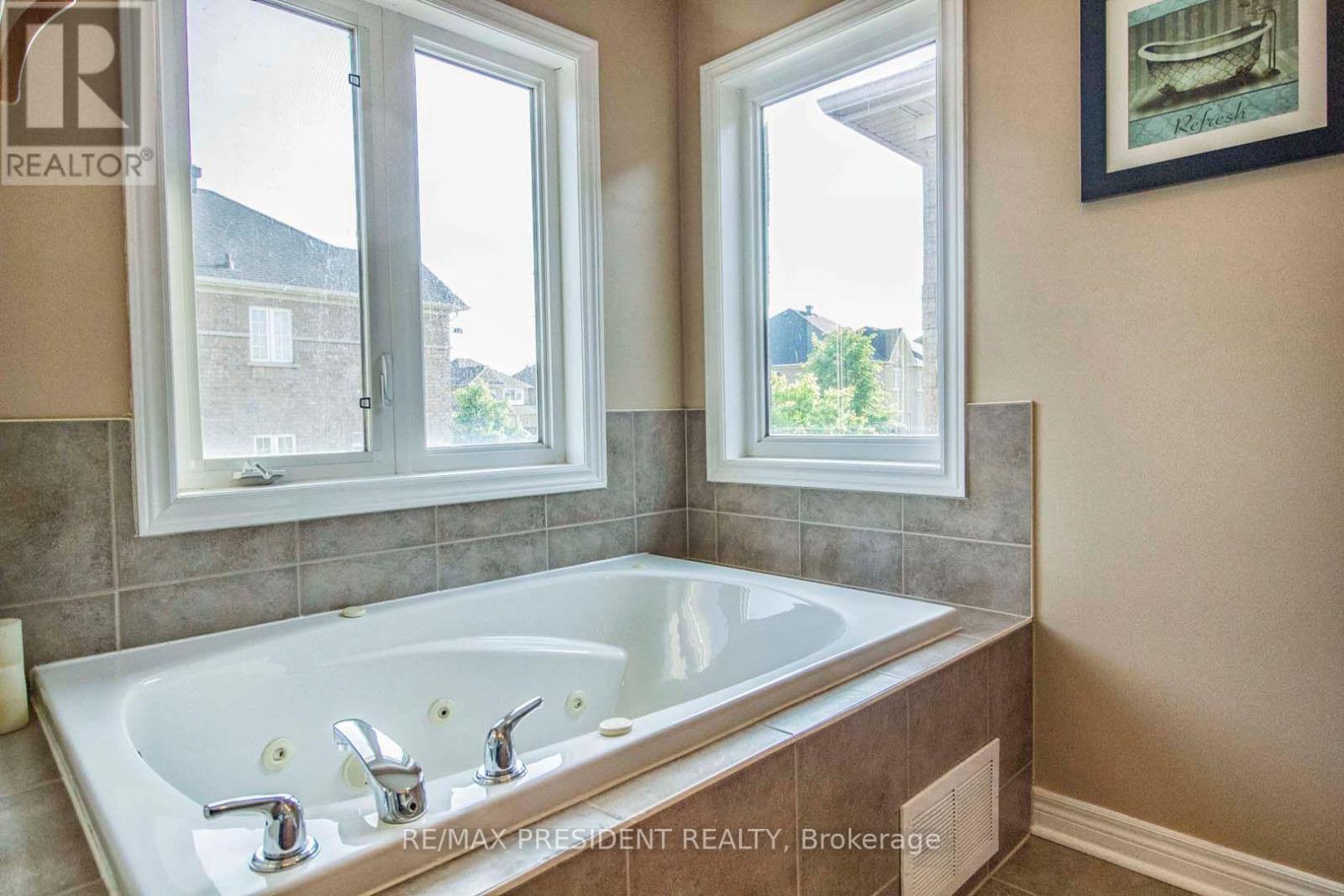 44 Robitaille Drive, Brampton, Ontario  L6R 0H6 - Photo 21 - W13103666