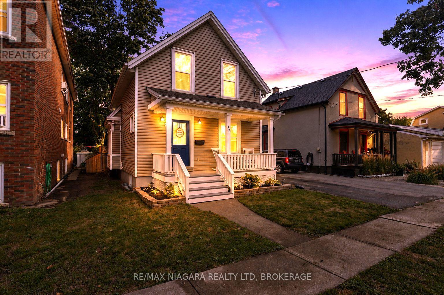 85 Maple Street, St. Catharines, Ontario  L2R 2B2 - Photo 2 - X13126024
