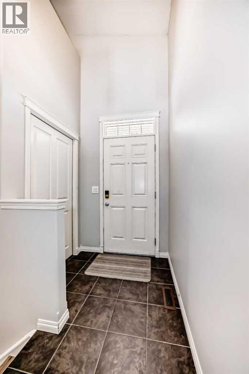 21 Valley Crescent, Blackfalds, Alberta  T4M 0K4 - Photo 2 - A2312023