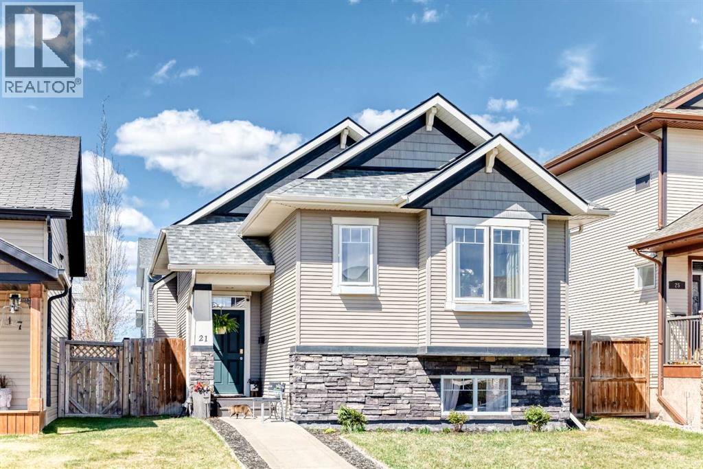 21 Valley Crescent, Blackfalds, Alberta  T4M 0K4 - Photo 1 - A2312023
