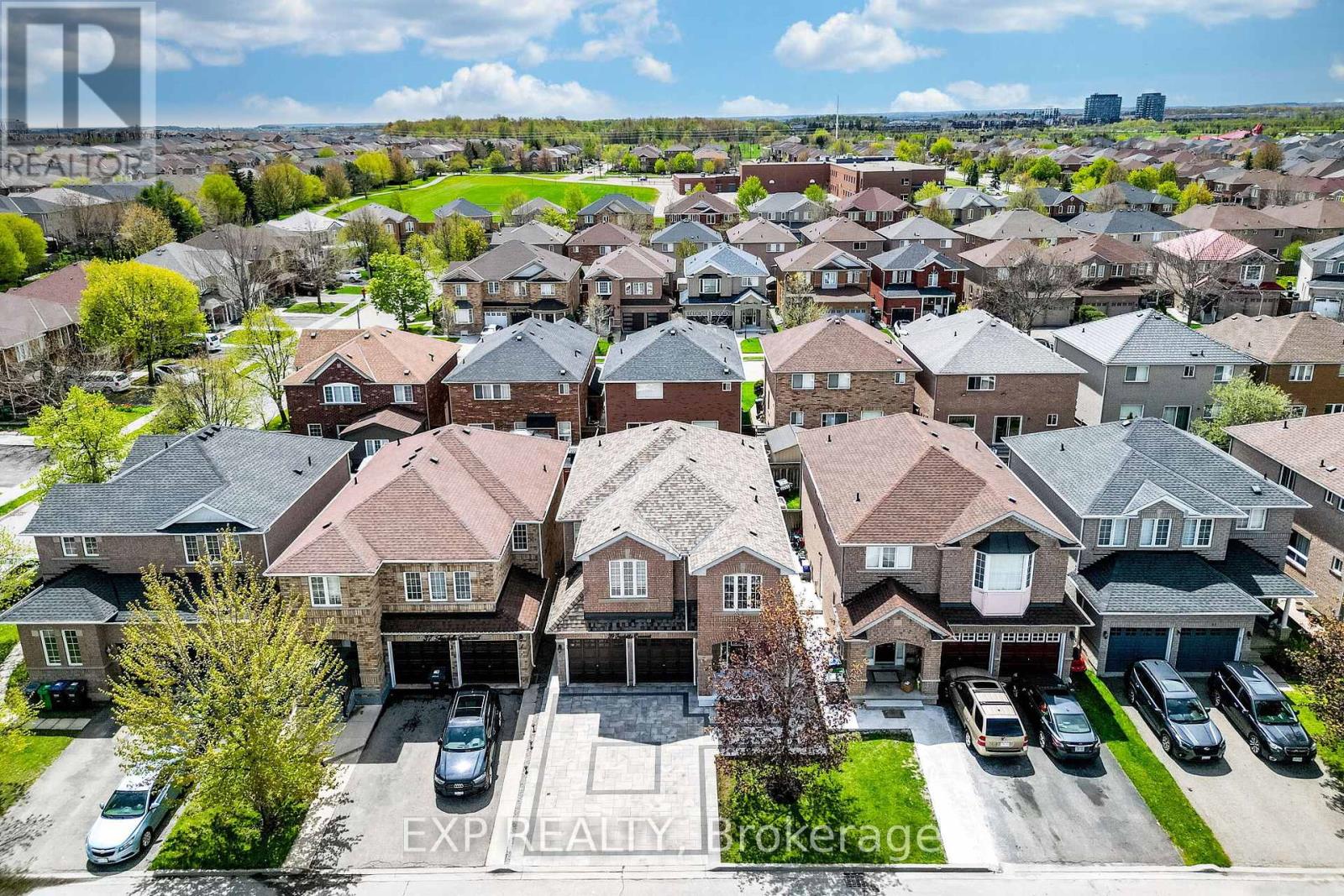 39 Trudelle Crescent, Brampton, Ontario  L7A 2Z2 - Photo 6 - W13140080