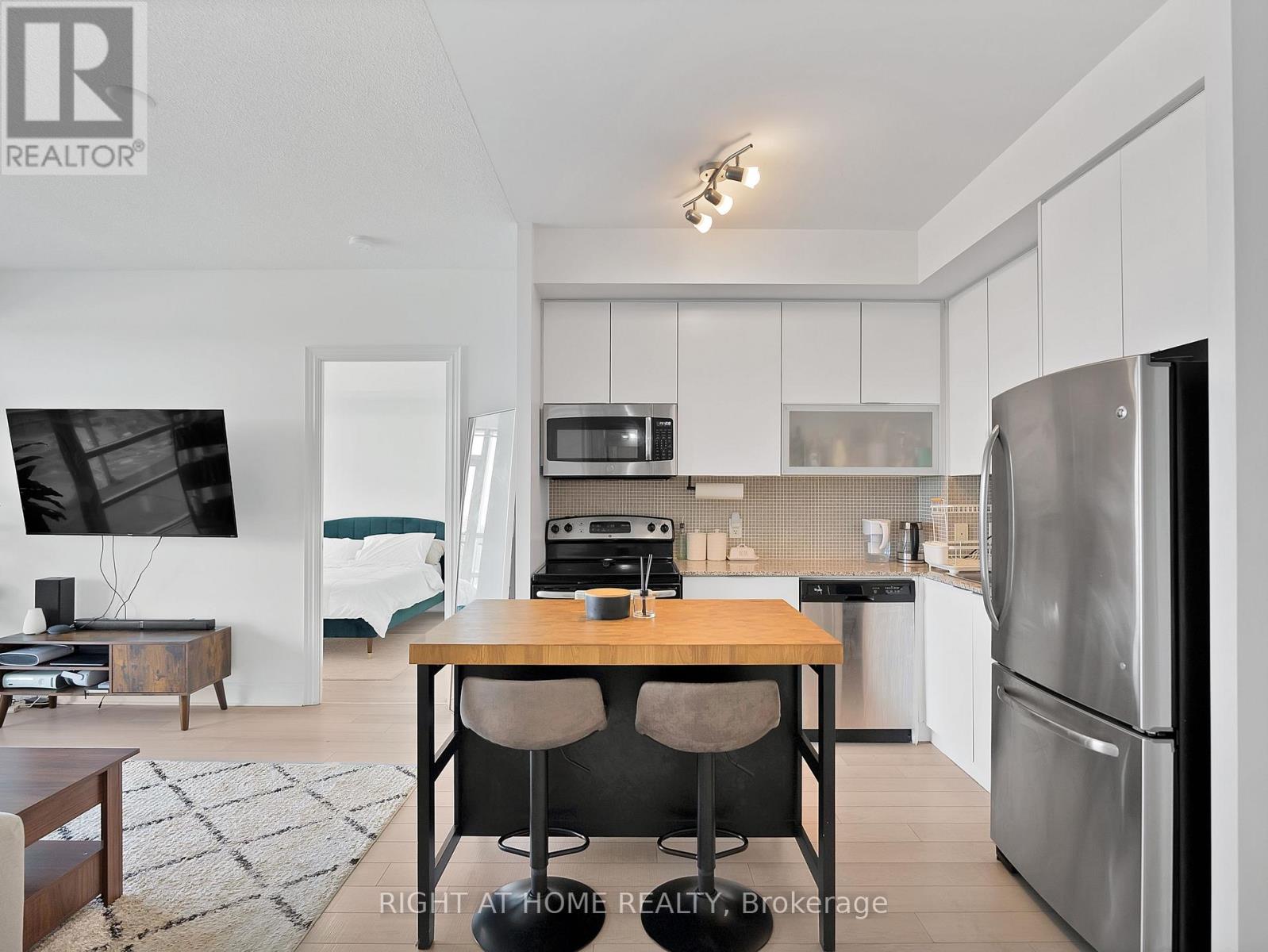 3504 - 16 Brookers Lane, Toronto, Ontario  M8V 0A5 - Photo 5 - W13140090