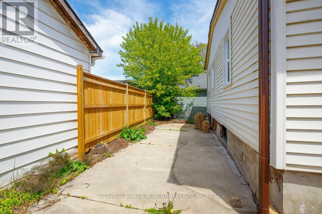 15 Concord Avenue, St. Catharines, Ontario  L2M 5N5 - Photo 22 - X13140142