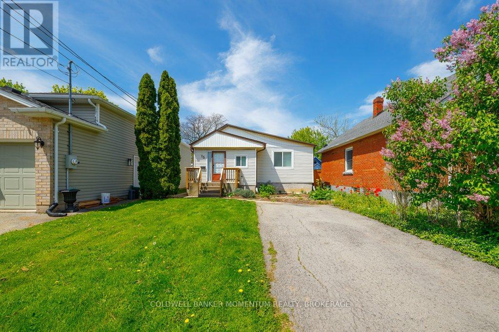 15 Concord Avenue, St. Catharines, Ontario  L2M 5N5 - Photo 3 - X13140142