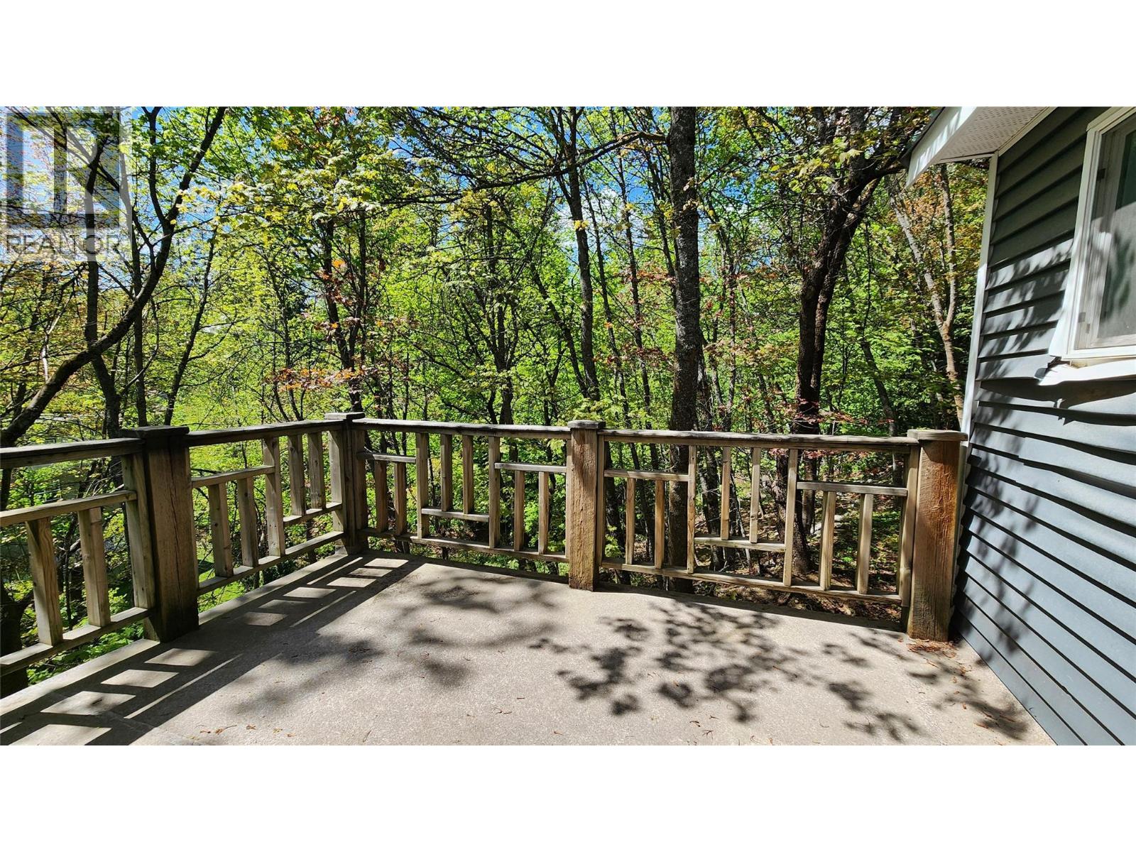 2165 Spokane Street, Rossland, British Columbia  V0G 1Y0 - Photo 17 - 10386465