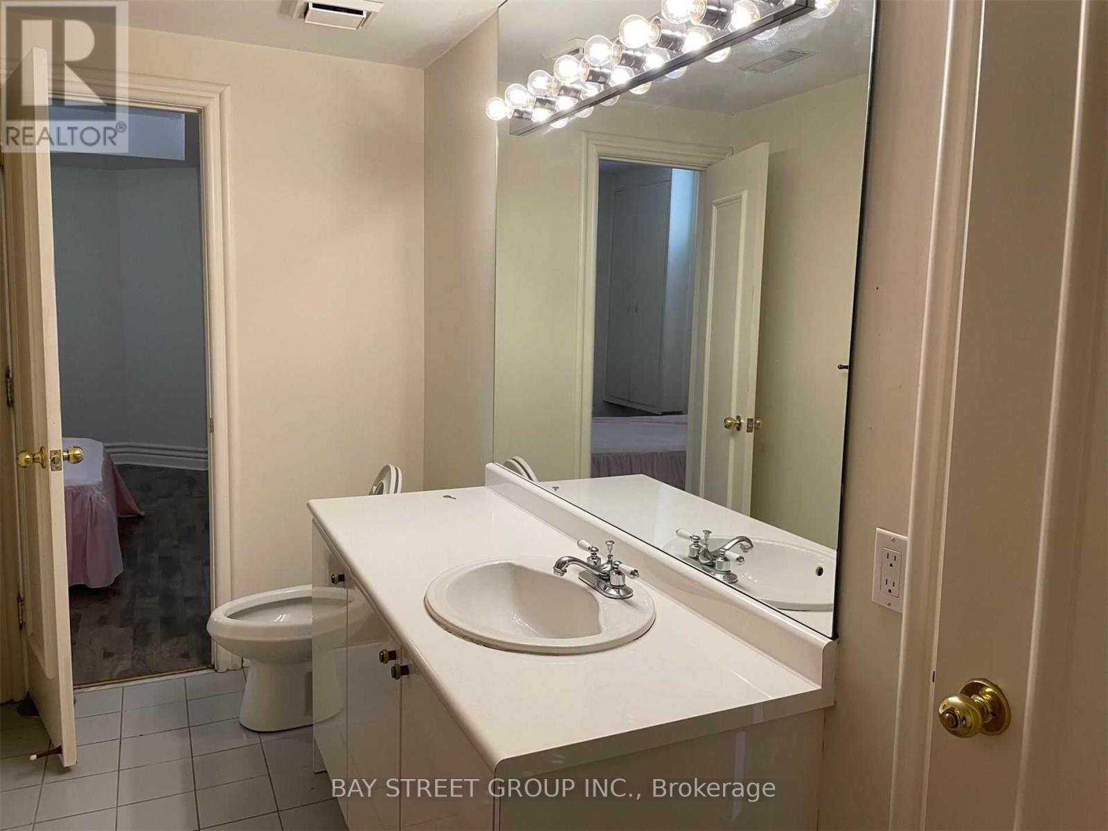 201 Mckee Avenue, Toronto, Ontario  M2N 4C9 - Photo 9 - C13140112