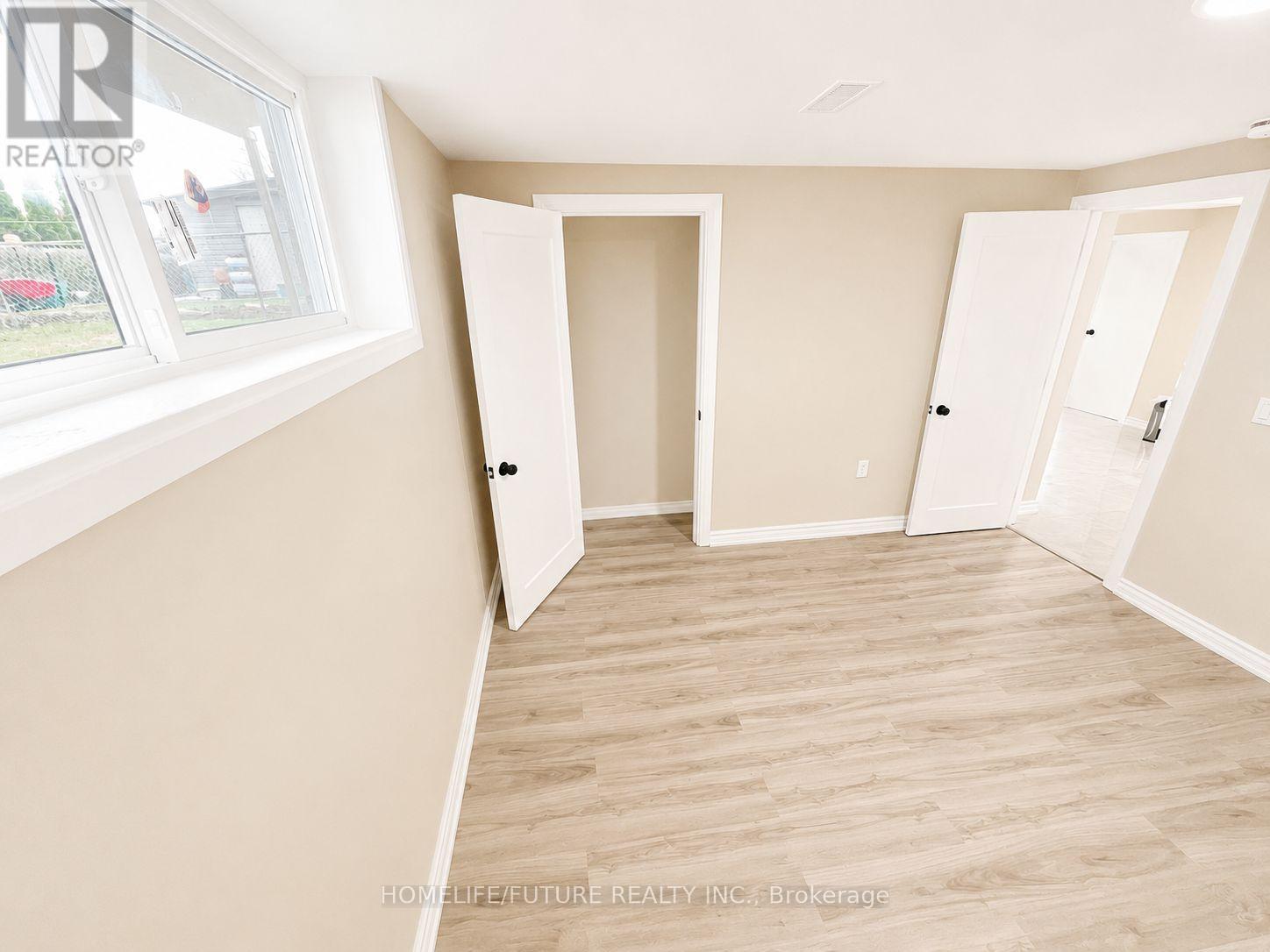 1027 Danforth Road, Toronto, Ontario  M1K 1J8 - Photo 4 - E13140102