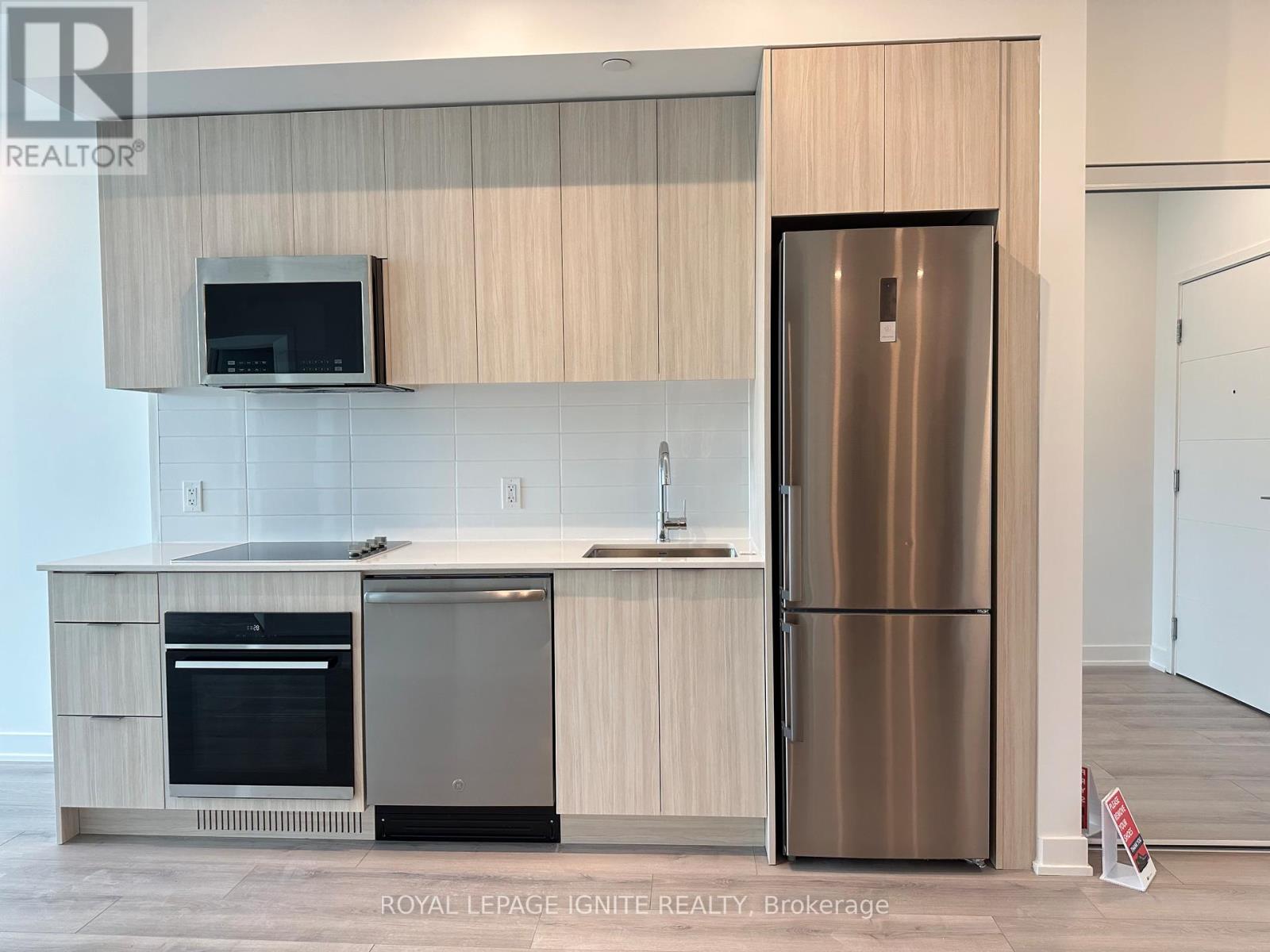 214 - 20 Deans Drive, Toronto, Ontario  M1L 0J7 - Photo 7 - E13140130