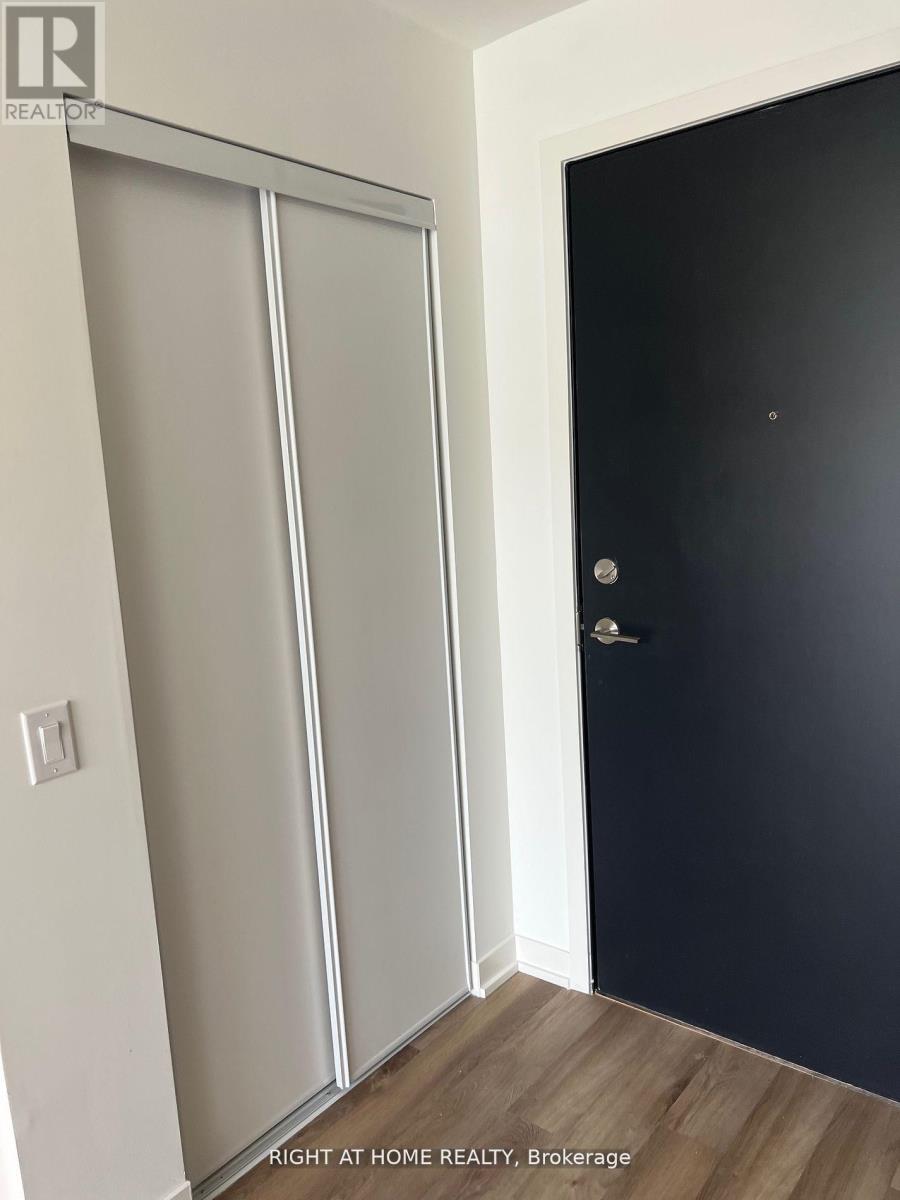 1004 - 1808 St.clair Avenue W, Toronto, Ontario  M6N 0C1 - Photo 4 - W13140114
