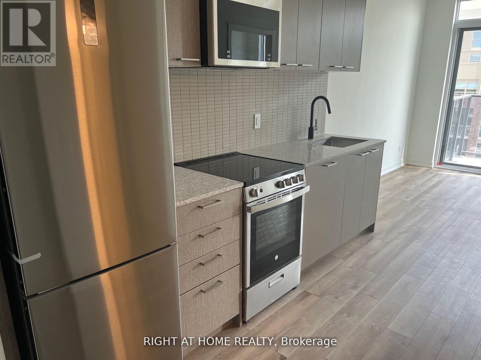 1004 - 1808 St.clair Avenue W, Toronto, Ontario  M6N 0C1 - Photo 8 - W13140114