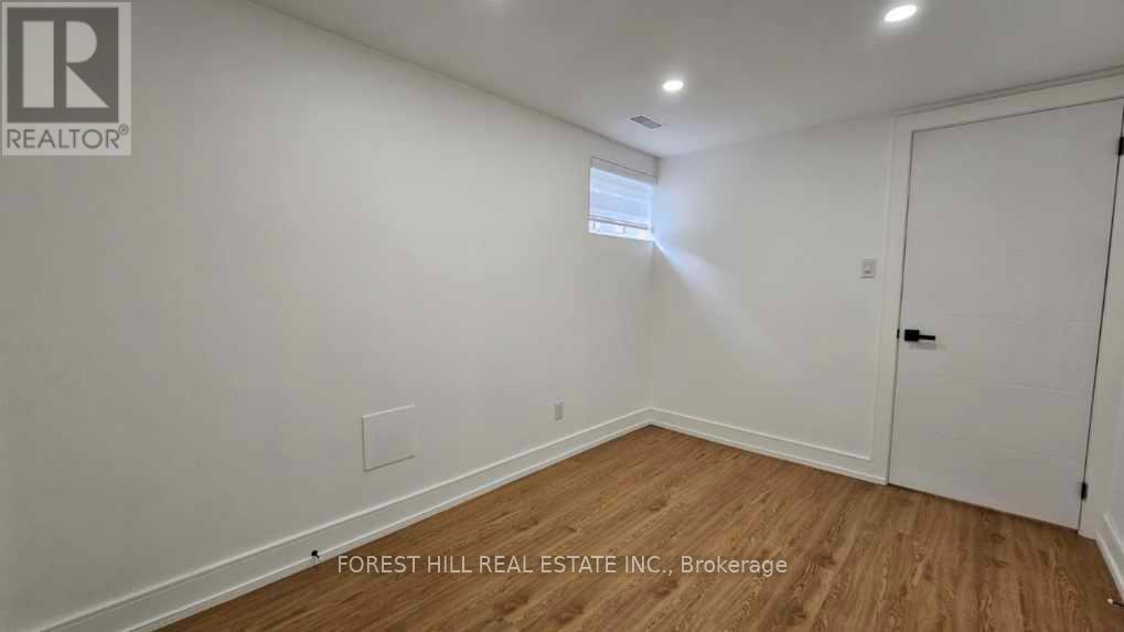 10 Juliana Court, Toronto, Ontario  M6S 2R2 - Photo 12 - W13140120