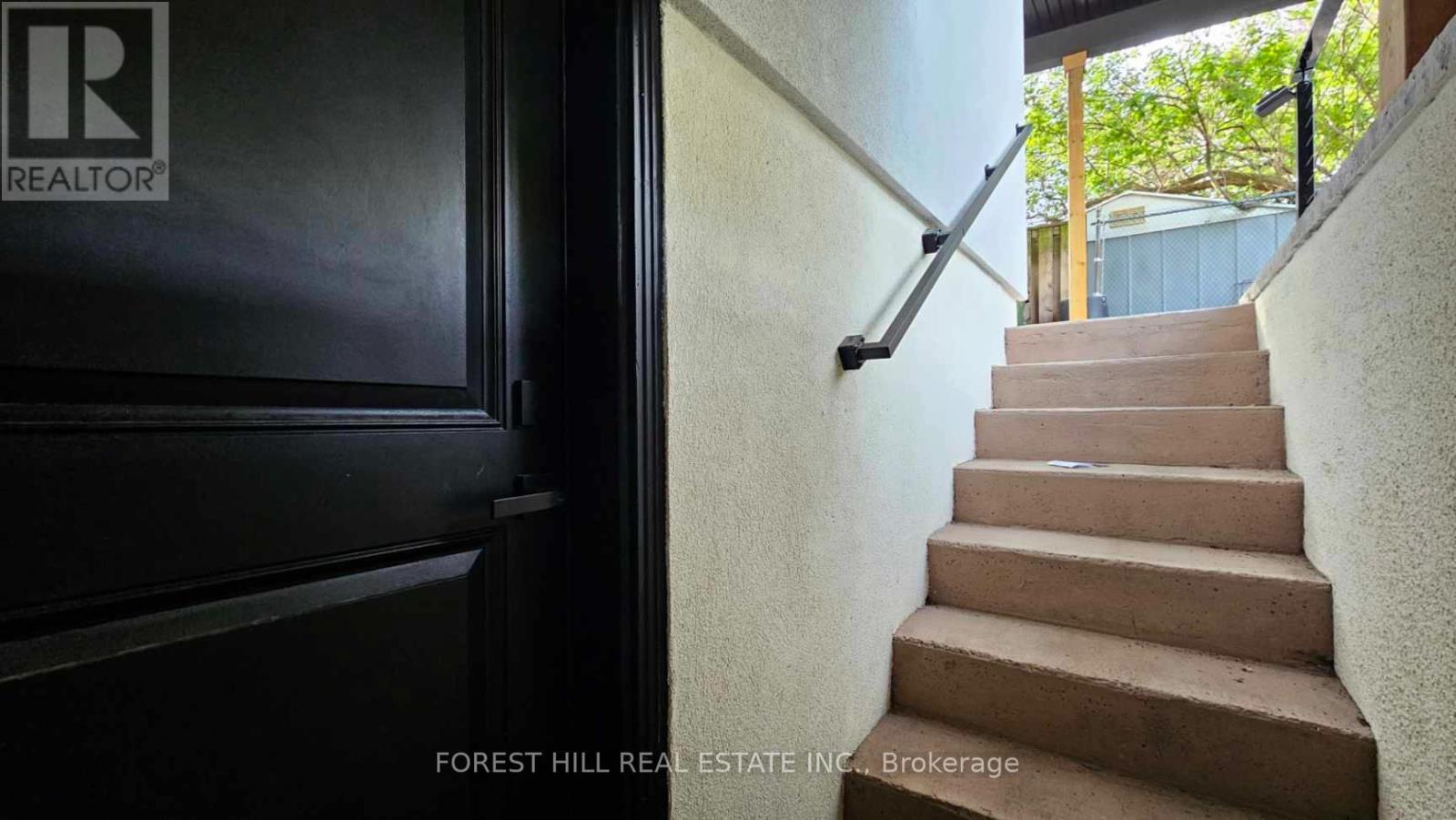 10 Juliana Court, Toronto, Ontario  M6S 2R2 - Photo 3 - W13140120