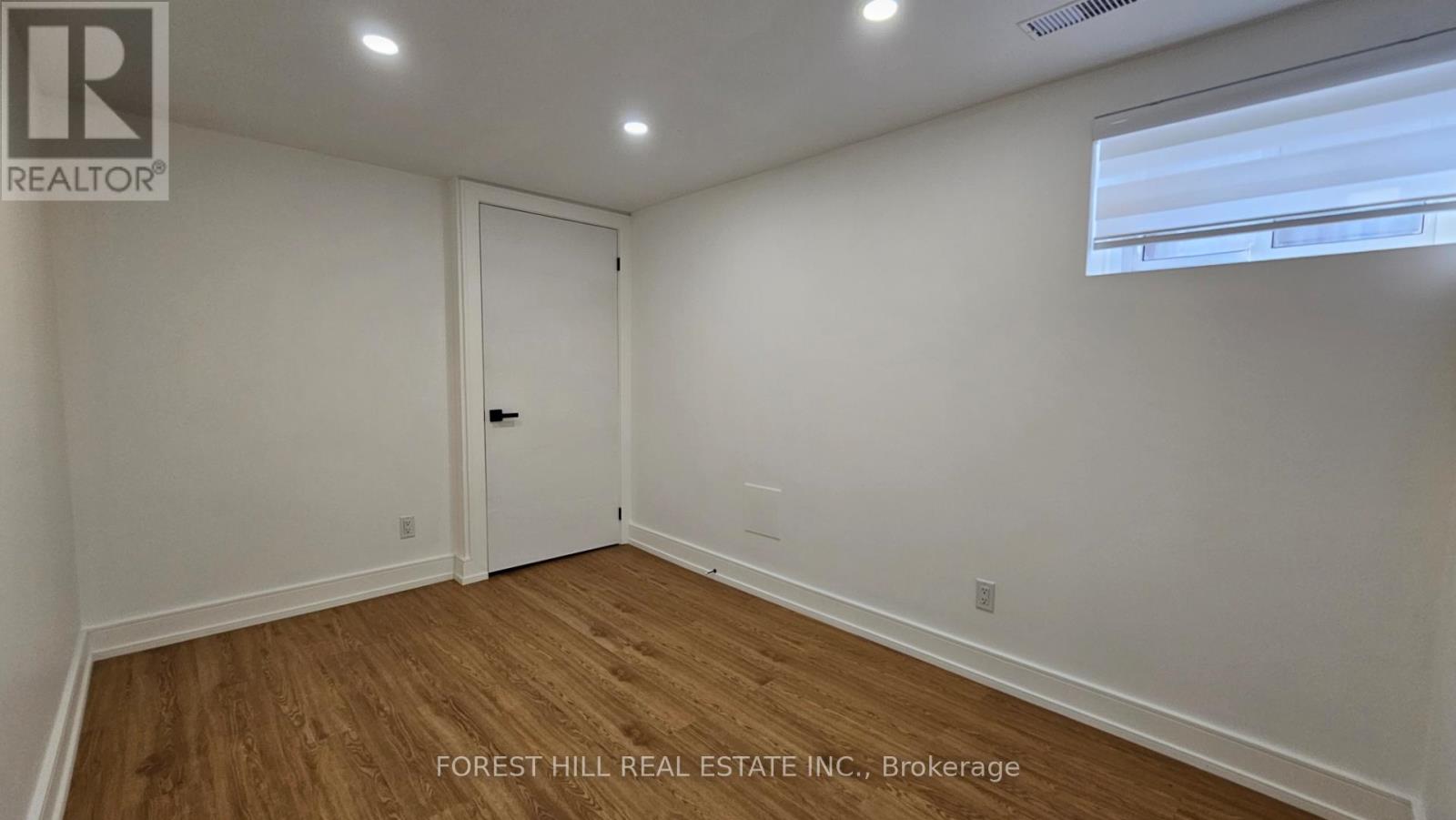 10 Juliana Court, Toronto, Ontario  M6S 2R2 - Photo 9 - W13140120