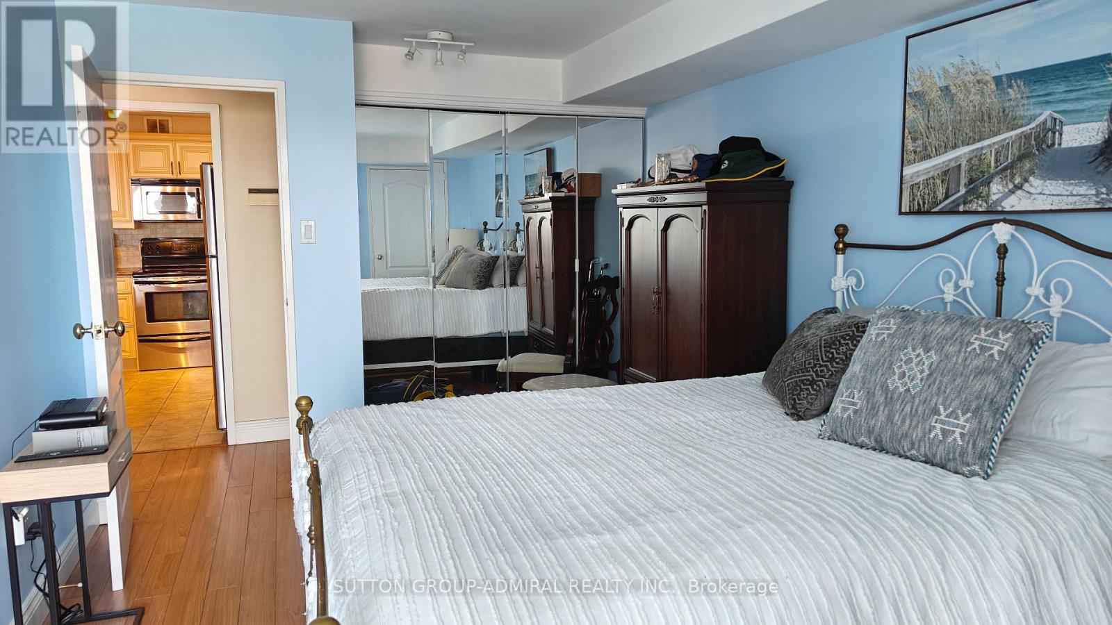 1608 - 1400 Dixie Road, Mississauga, Ontario  L5E 3E1 - Photo 11 - W13140128