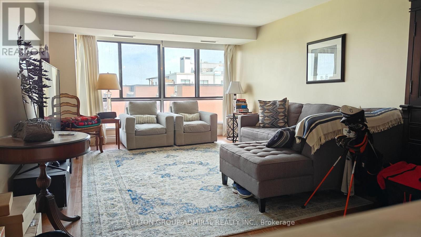 1608 - 1400 Dixie Road, Mississauga, Ontario  L5E 3E1 - Photo 3 - W13140128