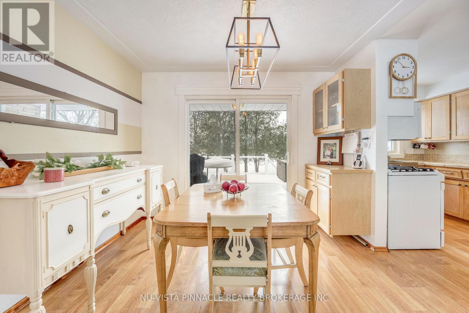 3567 Egremont Road, Plympton-Wyoming, Ontario  N0M 1E0 - Photo 6 - X12750470
