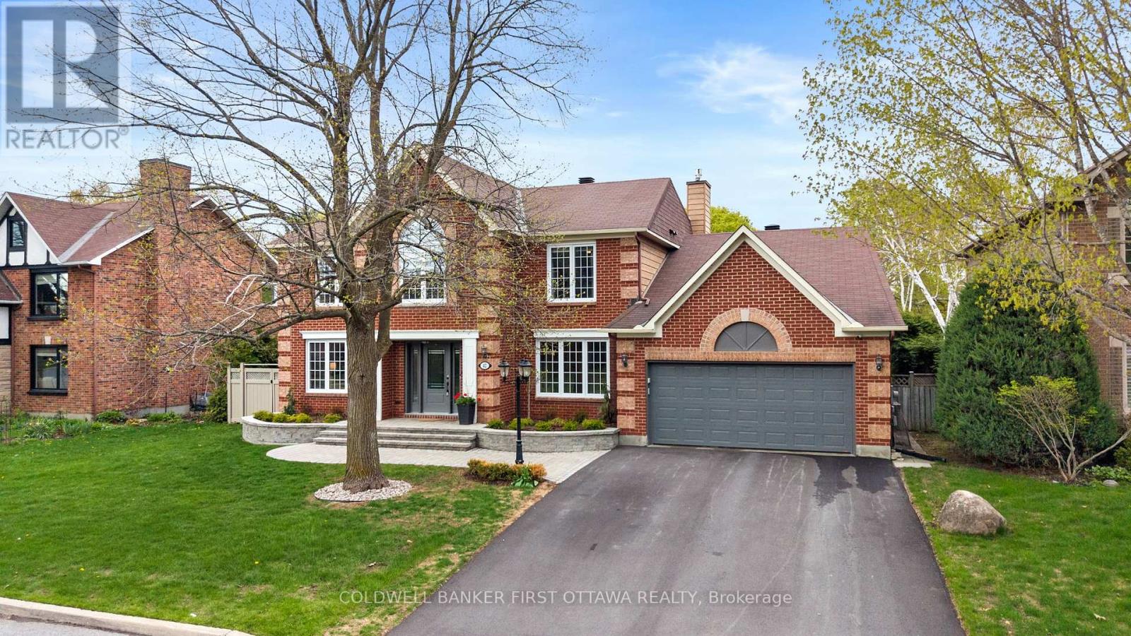 42 HAMPEL CRESCENT, Ottawa, Ontario