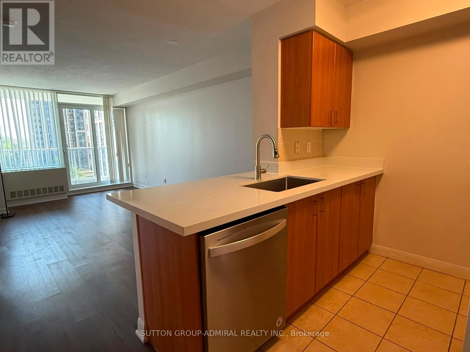 803 - 4968 Yonge Street, Toronto, Ontario  M2N 7G9 - Photo 6 - C13140166