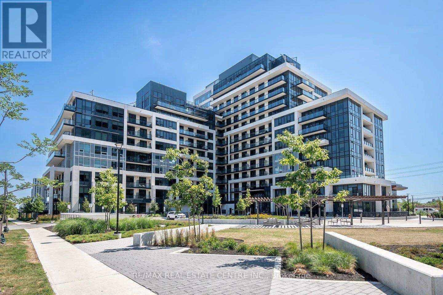 914 - 3200 WILLIAM COLSTON AVENUE, Oakville, Ontario