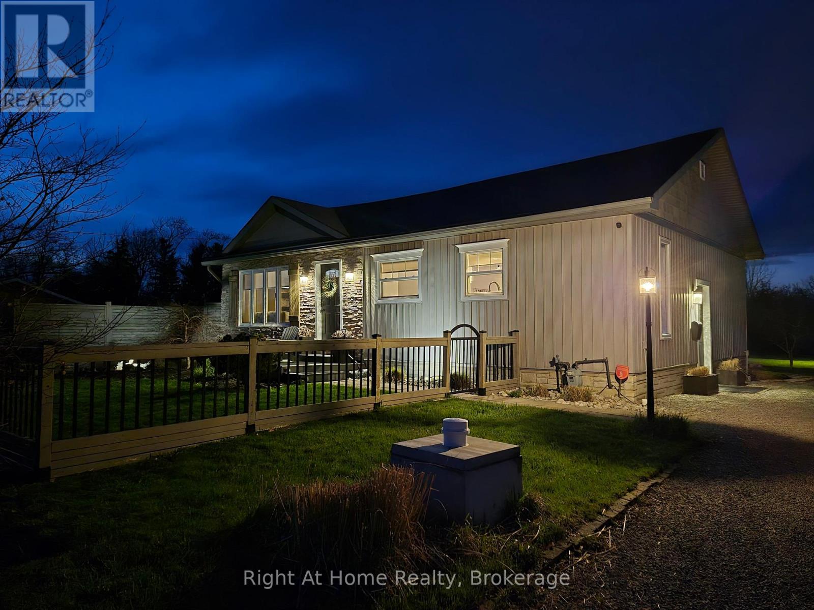1483 Fifth Ave Louth, St. Catharines, Ontario  L2R 6P7 - Photo 48 - X13131000