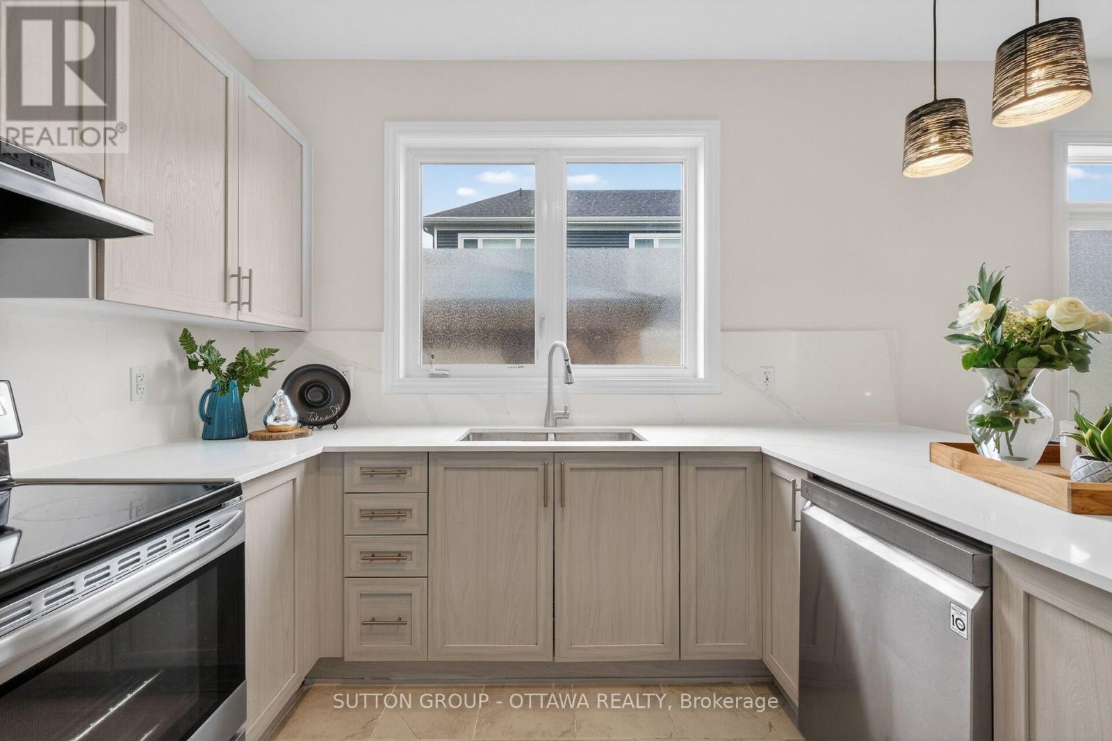 1011 Carden Lane, Ottawa, Ontario  K1W 0N3 - Photo 12 - X13140196