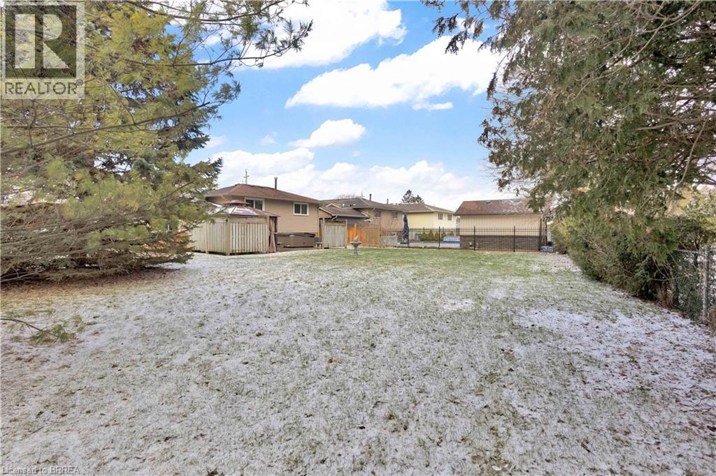 170 Paris Road, Brantford, Ontario  N3R 6M4 - Photo 28 - 40816347
