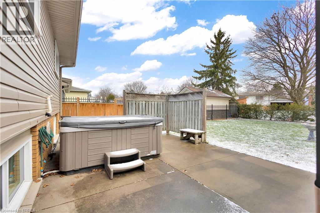 170 Paris Road, Brantford, Ontario  N3R 6M4 - Photo 27 - 40816347