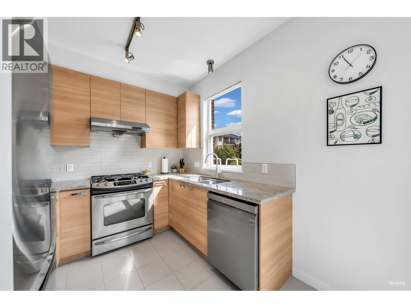 218 9388 Mckim Way, Richmond, British Columbia  V6X 0J7 - Photo 5 - R3122824