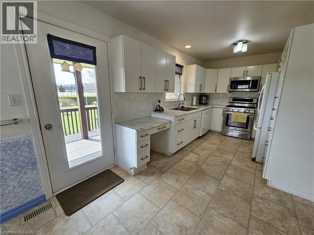 980 Norfolk County Road 21, Delhi, Ontario  N4B 2W4 - Photo 10 - 40816465