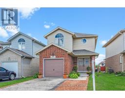 99 WINDFLOWER DRIVE, Kitchener, Ontario
