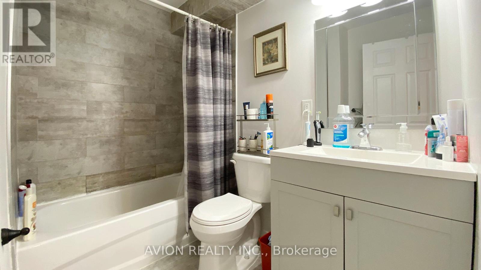 111 - 37 Four Winds Drive, Toronto, Ontario  M3J 1K7 - Photo 11 - W13140214