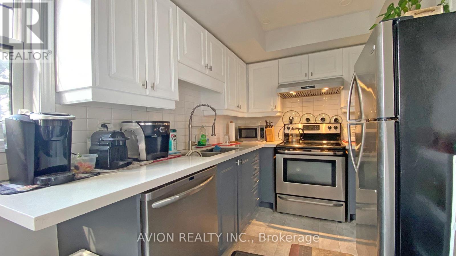 111 - 37 Four Winds Drive, Toronto, Ontario  M3J 1K7 - Photo 4 - W13140214