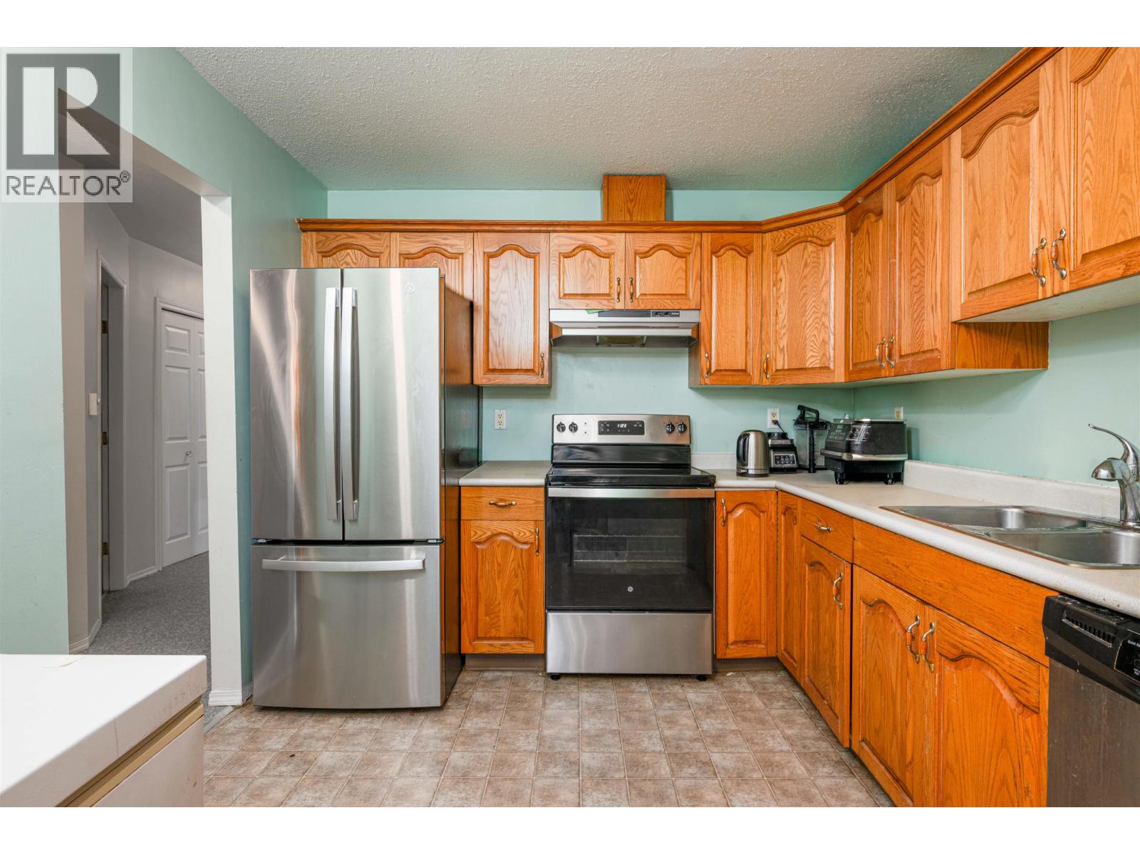 721 Carney Street, Prince George, British Columbia  V2M 2K5 - Photo 3 - R3124586