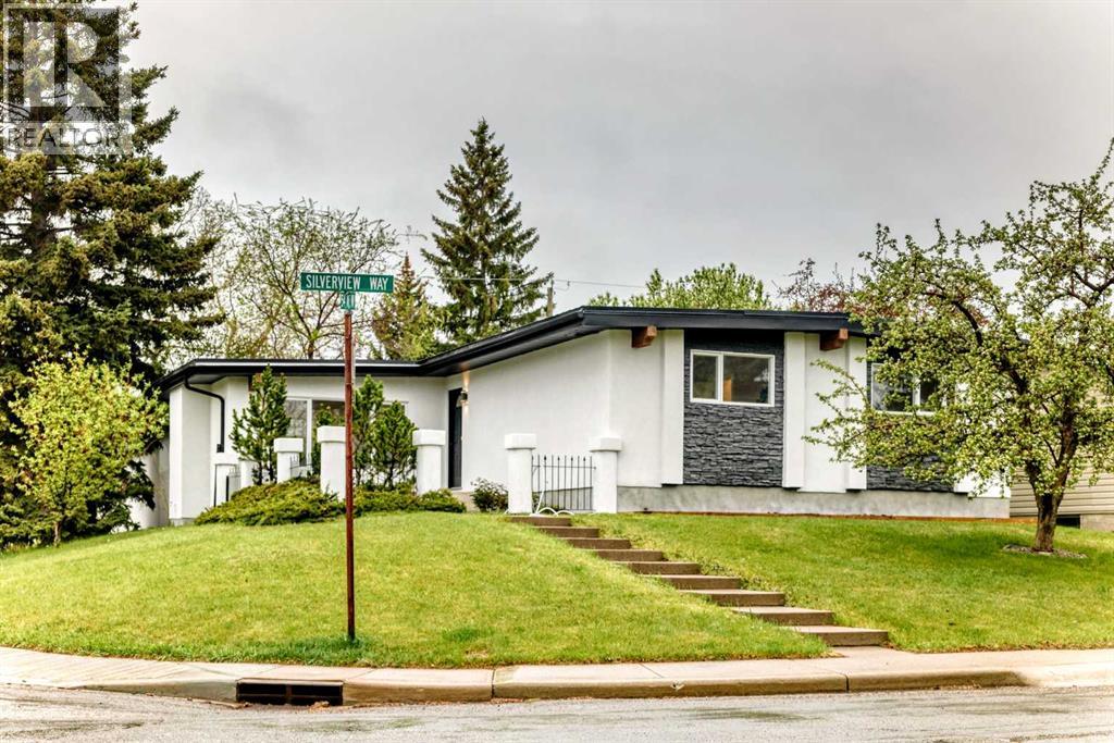 275 Silverview Way Nw, Calgary, Alberta  T3B 3K4 - Photo 1 - A2312053