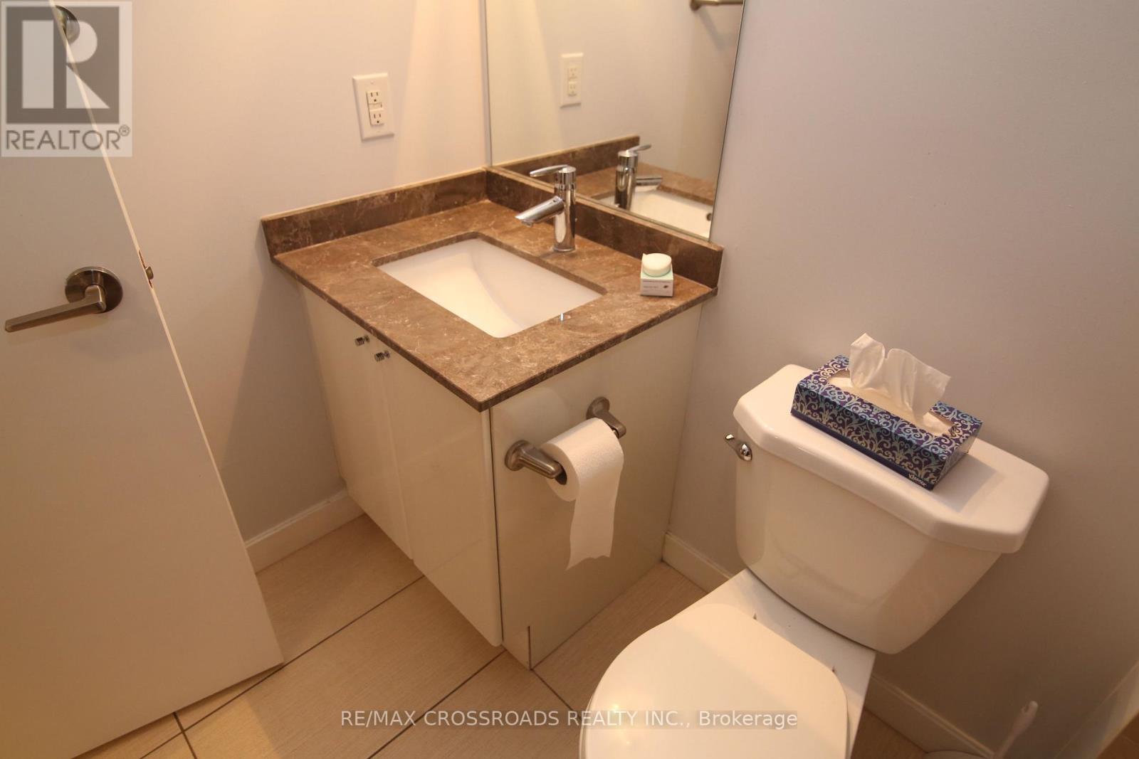401 - 18 Harbour Street, Toronto, Ontario  M5J 2Z6 - Photo 10 - C13140228