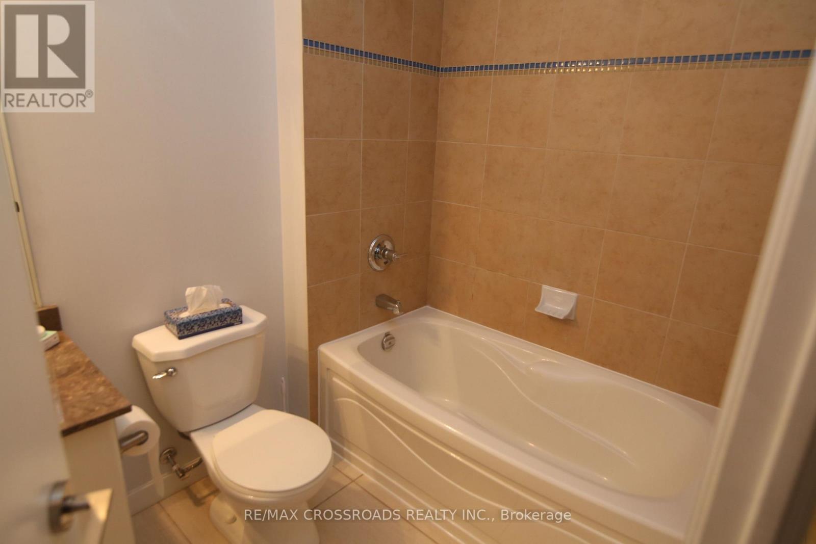 401 - 18 Harbour Street, Toronto, Ontario  M5J 2Z6 - Photo 11 - C13140228